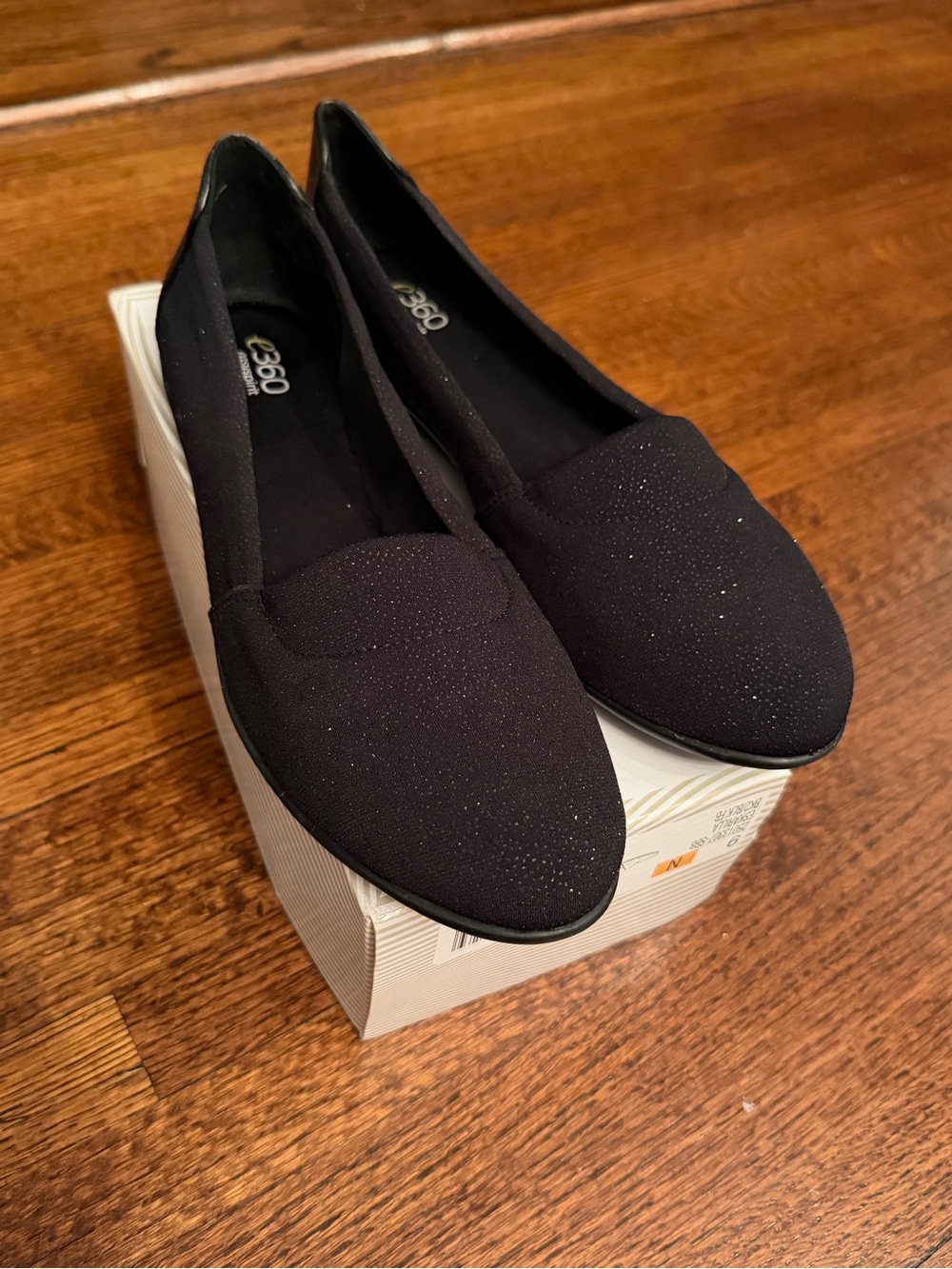 Easy Spirit Black Sparkle Pointed Toe Flats